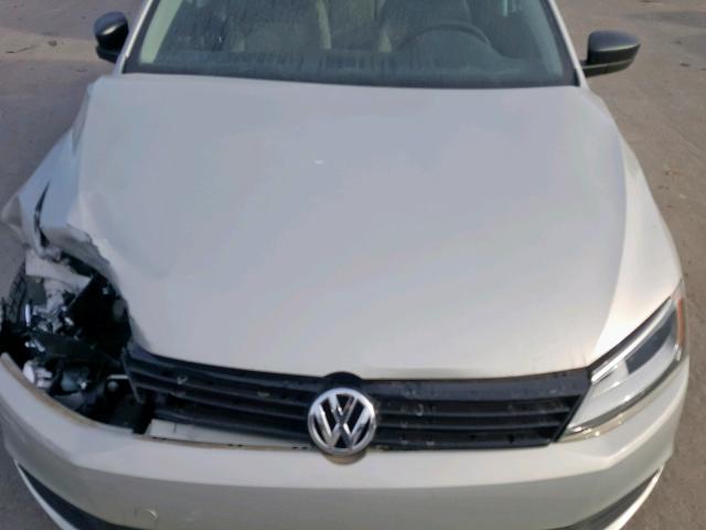 3VW1K7AJ1BM062258 - 2011 VOLKSWAGEN JETTA BASE GOLD photo 7