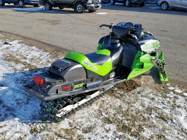 4UF04SNW14T140231 - 2004 ARCT SNOWMOBILE GREEN photo 4