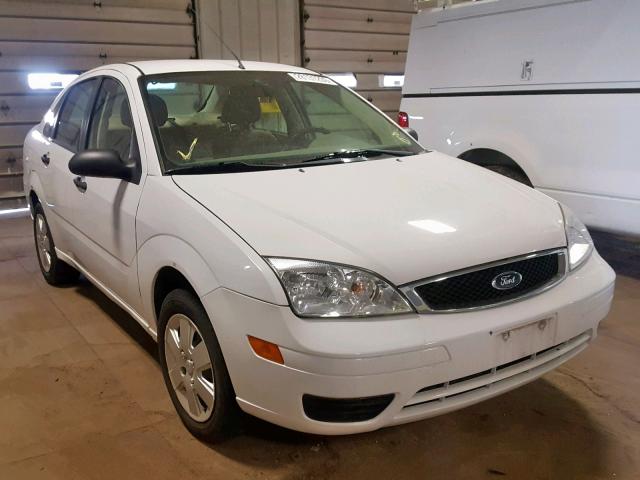 1FAHP34N97W323224 - 2007 FORD FOCUS ZX4 WHITE photo 1