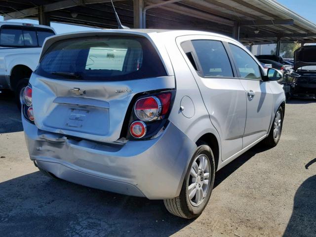 1G1JB6SH3C4158004 - 2012 CHEVROLET SONIC LS 银色 照片 4