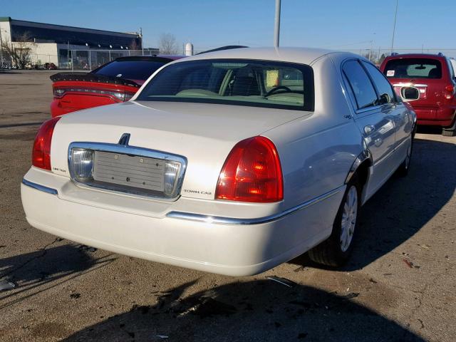 1LNHM82V27Y639485 - 2007 LINCOLN TOWN CAR S WHITE photo 4