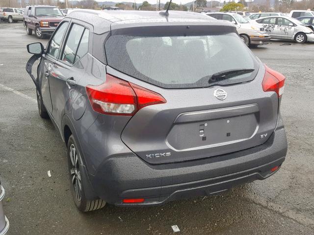 3N1CP5CU7JL517968 - 2018 NISSAN KICKS S GRAY photo 3