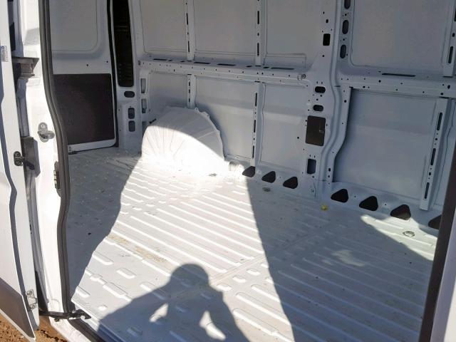 3C6TRVDG9JE158523 - 2018 RAM PROMASTER 白色 照片 6