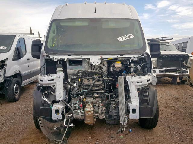 3C6TRVDG9JE158523 - 2018 RAM PROMASTER 白色 照片 9