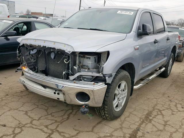 5TFDW5F10CX241338 - 2012 TOYOTA TUNDRA CRE SILVER photo 2