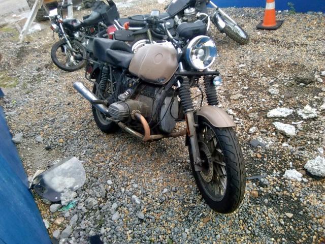 WB1044804D6172225 - 1983 BMW R80 RT TAN photo 1