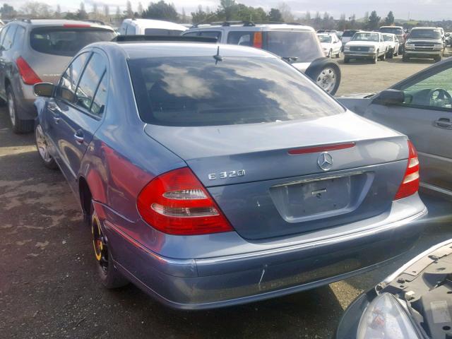 WDBUF65J73A235061 - 2003 MERCEDES-BENZ E 320 BLUE photo 3