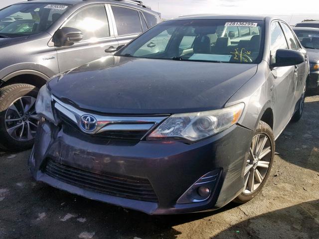 4T1BD1FK8DU067791 - 2013 TOYOTA CAMRY HYBR GRAY photo 2