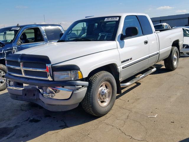 1B7KC23W1YJ125073 - 2000 DODGE RAM 2500 WHITE photo 2