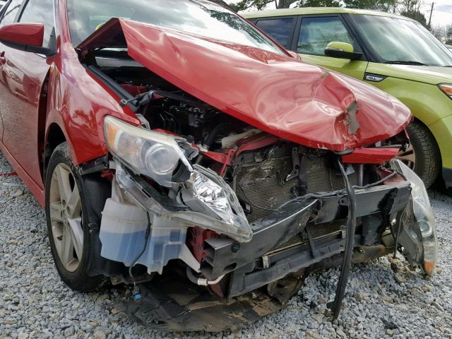 4T1BF1FK5DU693213 - 2013 TOYOTA CAMRY L RED photo 9