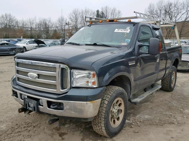 1FTWX31536EC62723 - 2006 FORD F350 SRW S BLACK photo 2