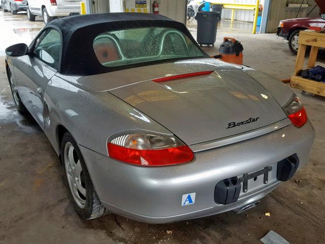 WP0CA2989WU622824 - 1998 PORSCHE BOXSTER SILVER photo 3