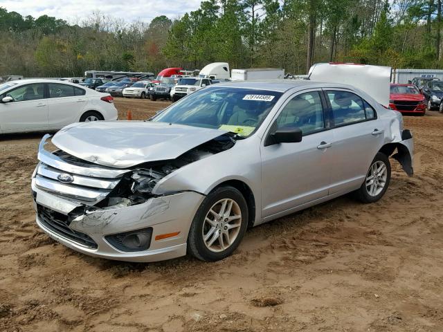 3FAHP0GA0BR299690 - 2011 FORD FUSION S SILVER photo 2