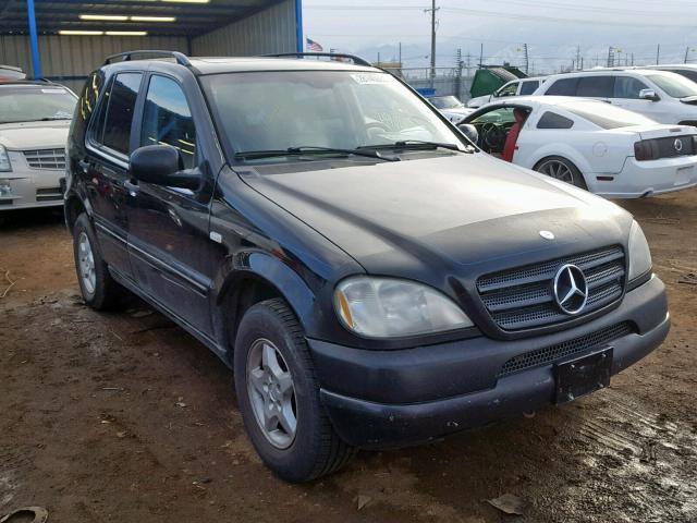 4JGAB54E11A263090 - 2001 MERCEDES-BENZ ML 320 BLACK photo 1