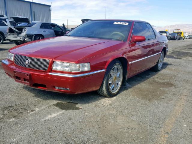 1G6ET129XWU600446 - 1998 CADILLAC ELDORADO T RED photo 2