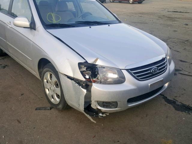 KNAFE221195585195 - 2009 KIA SPECTRA EX SILVER photo 9