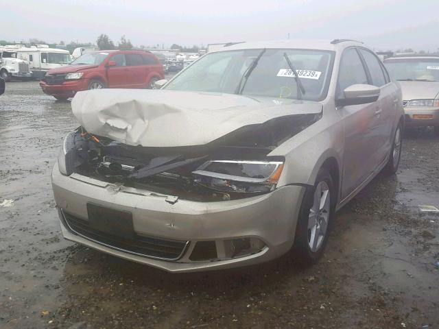 3VWLL7AJ0EM309781 - 2014 VOLKSWAGEN JETTA TDI GOLD photo 2