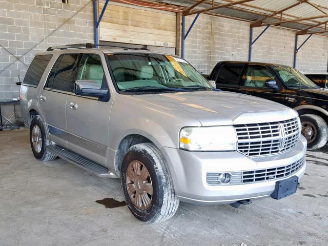 5LMFU27547LJ12510 - 2007 LINCOLN NAVIGATOR SILVER photo 1