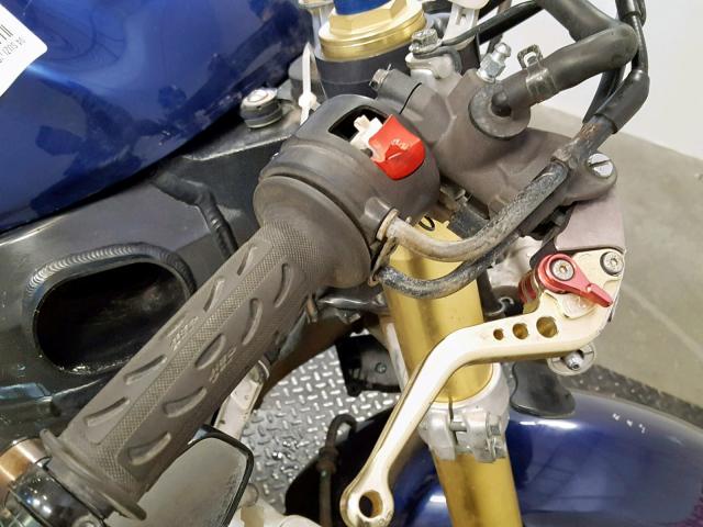 JS1GN7CA742106981 - 2004 SUZUKI GSX-R600 K BLUE photo 18