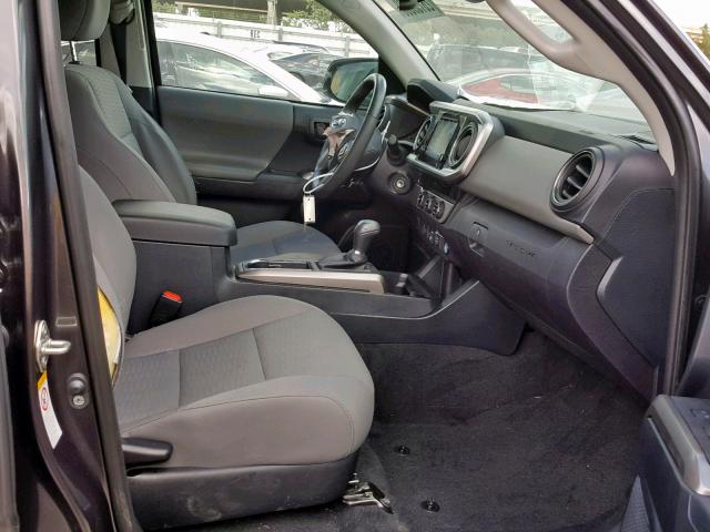 3TMAZ5CN1JM064819 - 2018 TOYOTA TACOMA DOU GRAY photo 5