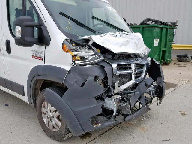 3C6TRVDG5JE106984 - 2018 RAM PROMASTER 白色 照片 9