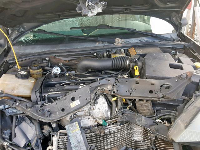 3FAFP37313R139118 - 2003 FORD FOCUS ZX5 BLACK photo 7