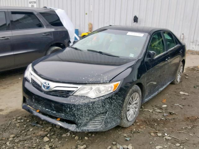 4T1BD1FK6EU133871 - 2014 TOYOTA CAMRY HYBR BLACK photo 2