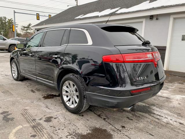 2LMGJ5M97DBL51672 - 2013 LINCOLN MKT BLACK photo 4