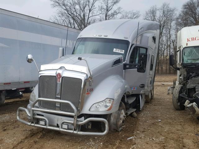 1XKYD49X4EJ415178 - 2014 KENWORTH CONSTRUCTI SILVER photo 2