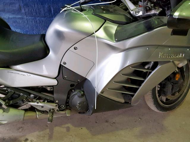 JKBZGNC15BA006786 - 2011 KAWASAKI ZG1400 C SILVER photo 7