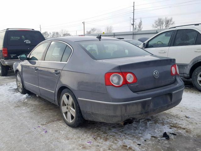 WVWAK73C18E240119 - 2008 VOLKSWAGEN PASSAT KOM GRAY photo 3