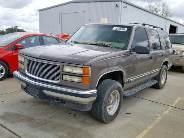 1GKEK13R1VJ725354 - 1997 GMC YUKON BROWN photo 2