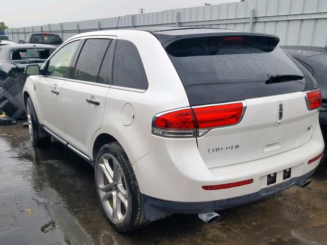 2LMDJ6JK7FBL31716 - 2015 LINCOLN MKX WHITE photo 3