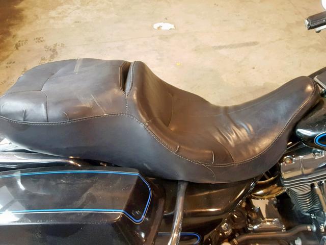 1HD1FLW176Y672585 - 2006 HARLEY-DAVIDSON FLHTCUI SH BLACK photo 6