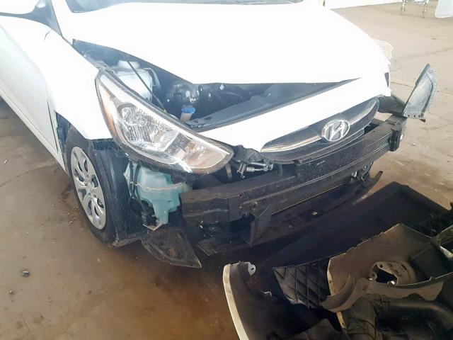 KMHCT5AEXHU317750 - 2017 HYUNDAI ACCENT SE WHITE photo 9