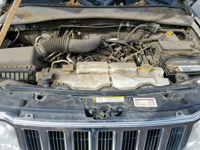 1J8GP58K48W173597 - 2008 JEEP LIBERTY LI SILVER photo 7