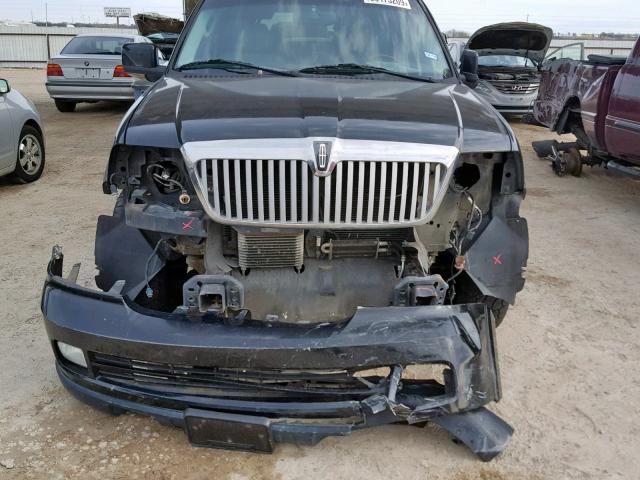 5LMFU275X5LJ21483 - 2005 LINCOLN NAVIGATOR Қара фото 9