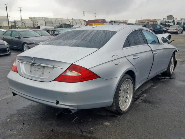 WDDDJ72X27A084673 - 2007 MERCEDES-BENZ CLS 550 SILVER photo 4