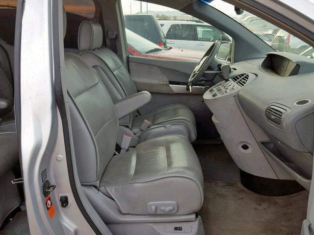 5N1BV28U95N108703 - 2005 NISSAN QUEST S SILVER photo 5