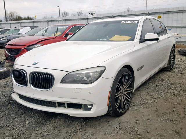 WBAKA83559CY34012 - 2009 BMW 750 I WHITE photo 2