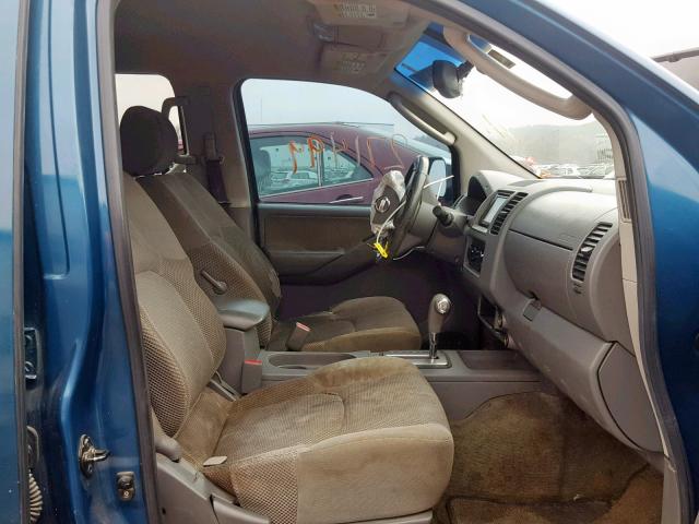 1N6AD07UX5C434673 - 2005 NISSAN FRONTIER C BLUE photo 5