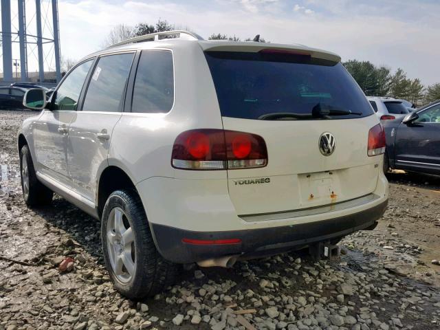 WVGFM77L49D035357 - 2009 VOLKSWAGEN TOUAREG 2 WHITE photo 3