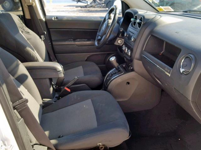 1J4NF1FB3BD282790 - 2011 JEEP COMPASS SP Ақ фото 5