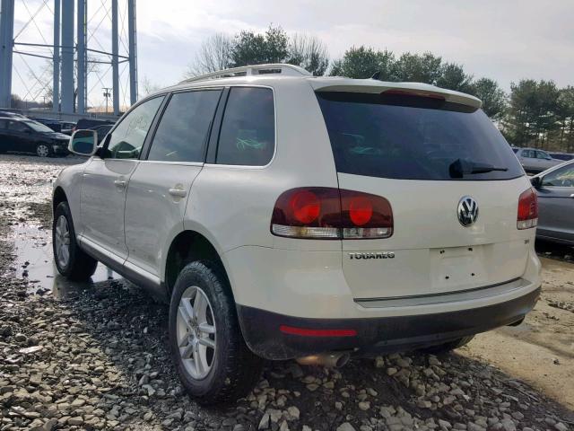 WVGFK7A90AD001231 - 2010 VOLKSWAGEN TOUAREG TD WHITE photo 3