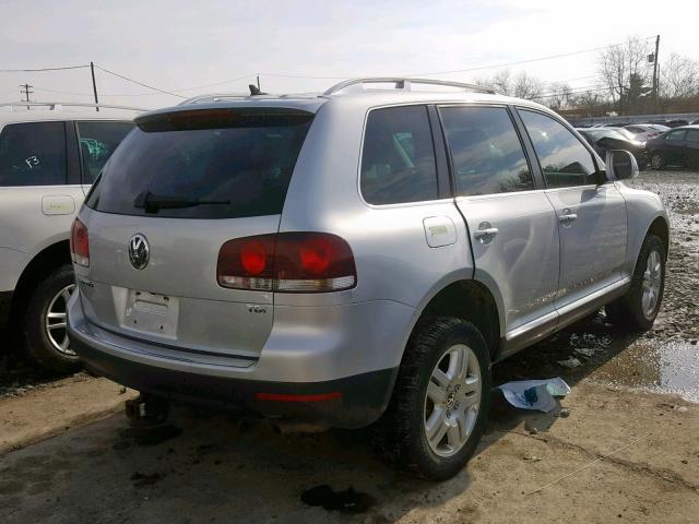 WVGFK7A93AD000252 - 2010 VOLKSWAGEN TOUAREG TD SILVER photo 4