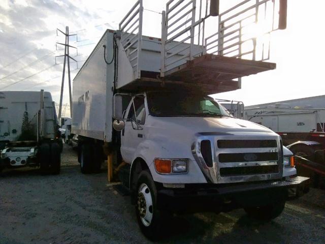 3FRPF75E46V246398 - 2006 FORD F750 SUPER WHITE photo 1