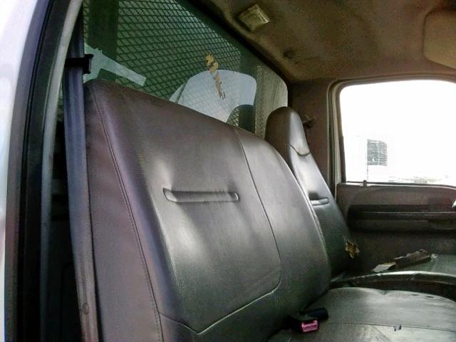 3FRPF75E46V246398 - 2006 FORD F750 SUPER WHITE photo 6