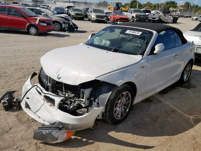 WBAUL7C59AVJ77933 - 2010 BMW 128 I WHITE photo 2