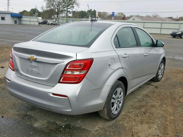 1G1JB5SH9H4164858 - 2017 CHEVROLET SONIC LS 银色 照片 4
