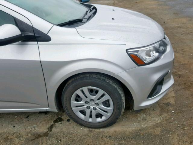 1G1JB5SH9H4164858 - 2017 CHEVROLET SONIC LS 银色 照片 9